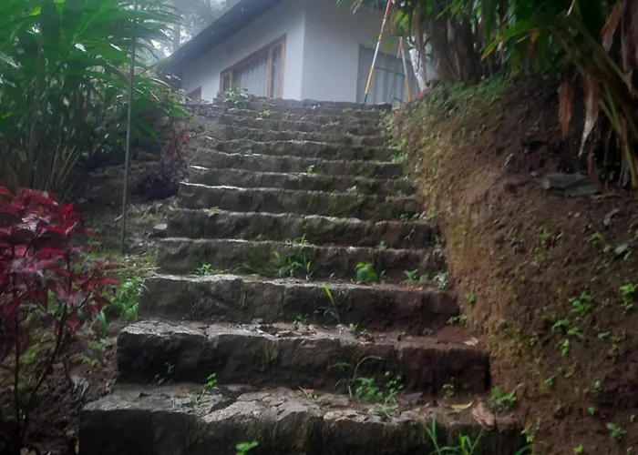 Kurinjiyil Farmstay Munnar